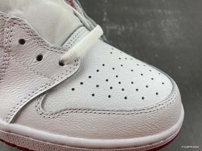 1 White Low Jordan Varsity 705329-101 Retro Red 0630